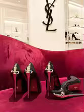 BLADE OF ELEGANCE IN GOLD — *ONLY 4 REMAIN*