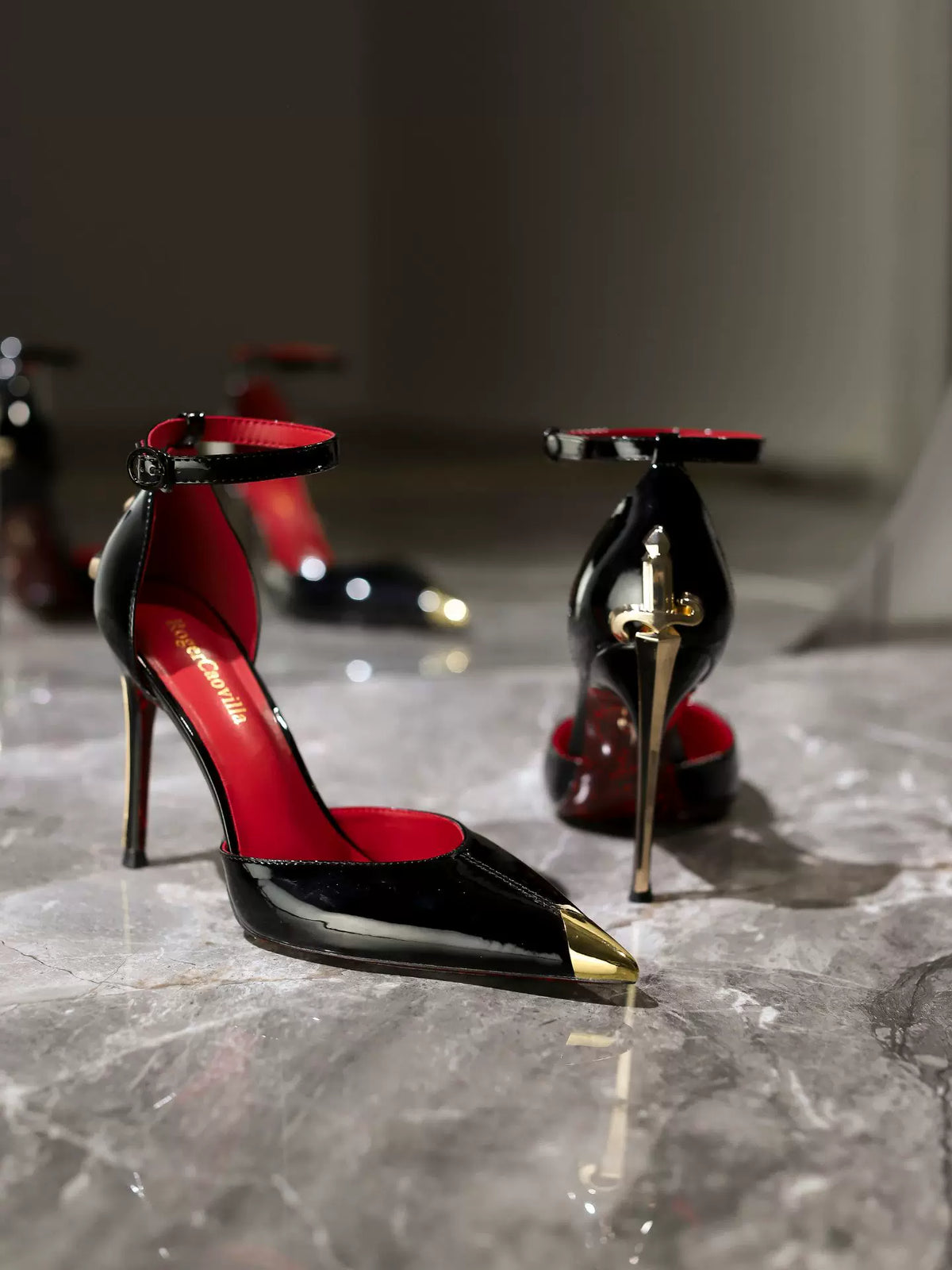 AURELIA’S TOUCH — GOLDEN TIP STILETTO (CHAMPAGNE & BLACK)