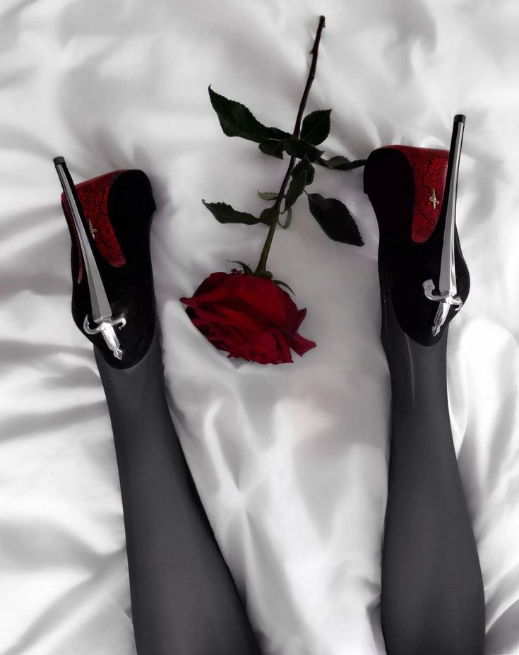 🗡️ LADY BLADE 🗡️ A DANCE WITH:  Burgundy Gold & Silver *LIMITED EDITION* Only 8 left