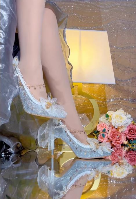 Whispers of a Dream in Every Step - Beautiful Feminine Heels (Inspired by WEBTOON)