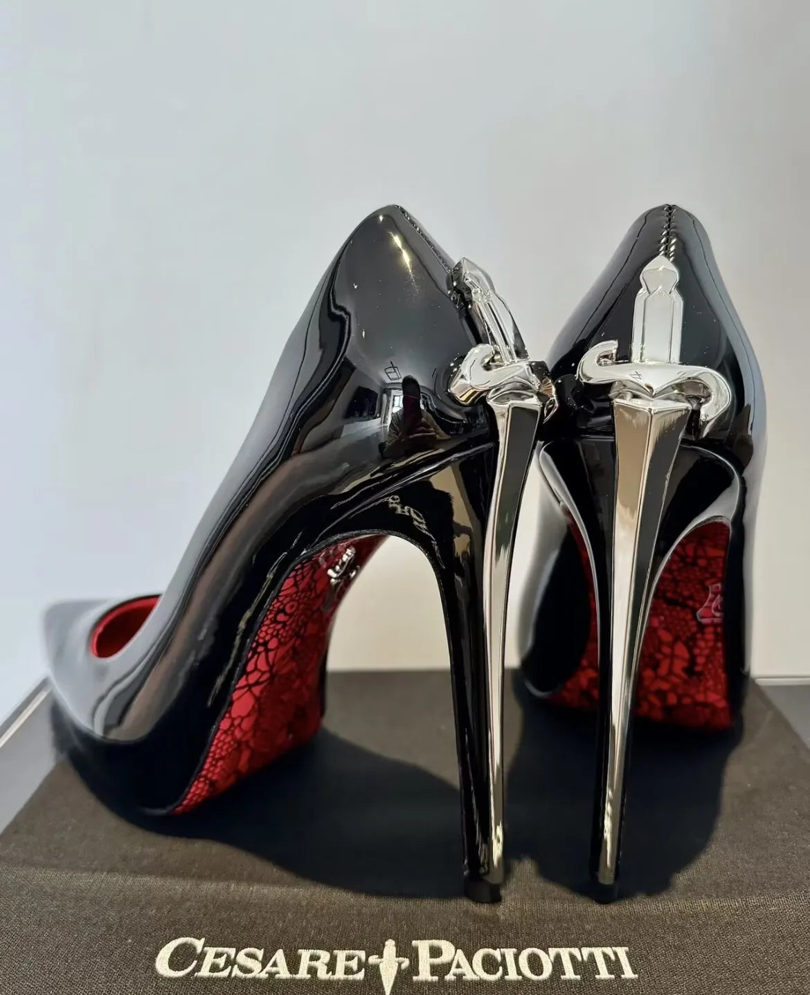 🗡️ BLADE OF ELEGANCE 🗡️IN LEATHER: Gold & Silver *LIMITED EDITION* Only 13 left